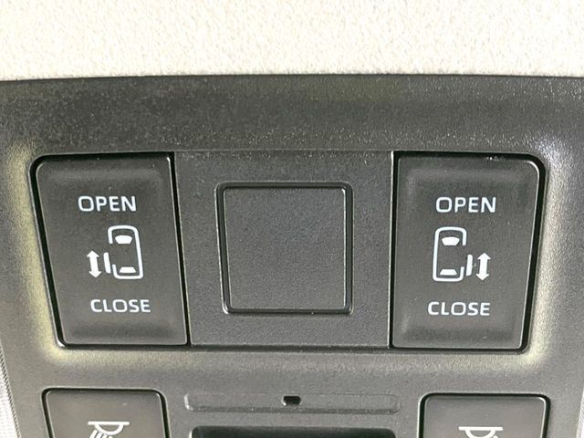 TOYOTA NOAH HYBRID 2022 Image 31