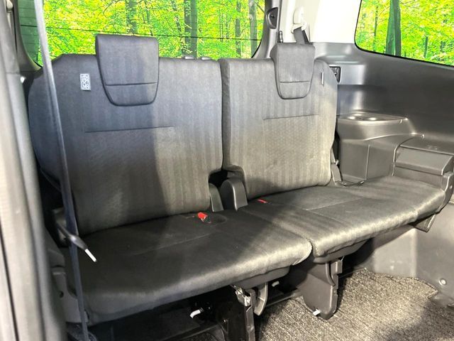 TOYOTA NOAH HYBRID 2022 Image 31