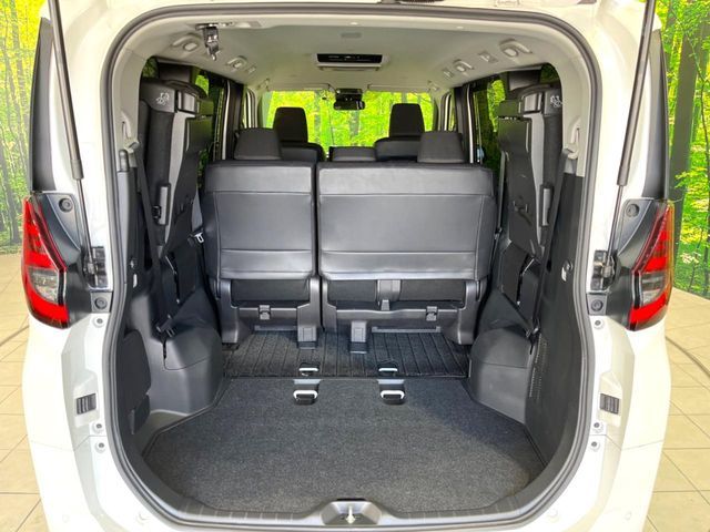 TOYOTA NOAH HYBRID 2022 Image 31