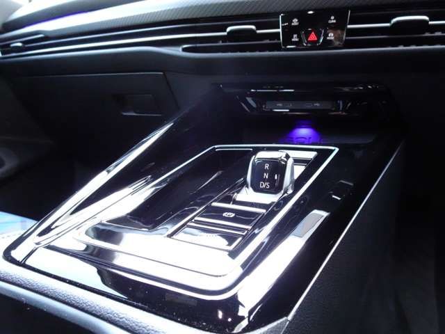 VOLKSWAGEN GOLF R 2022 Image 31