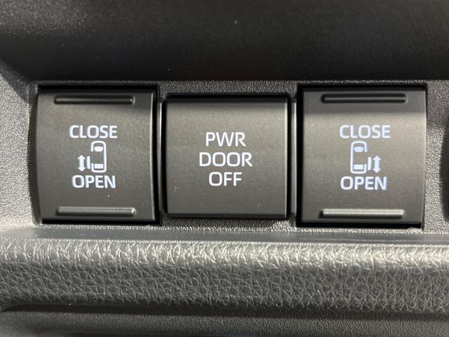 TOYOTA SIENTA HYBRID 2024 Image 31