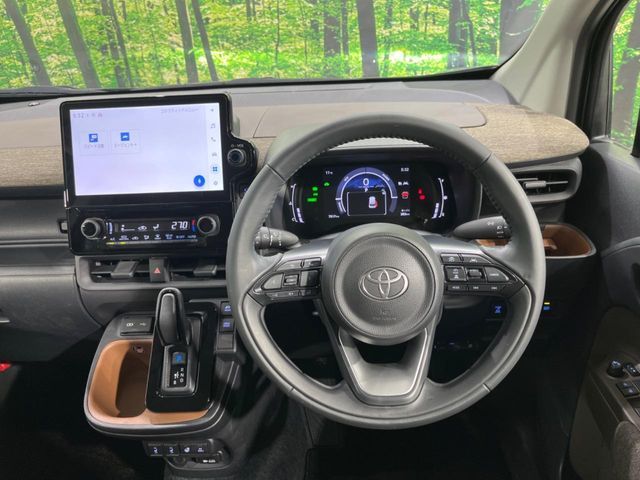 TOYOTA SIENTA HYBRID 2024 Image 31