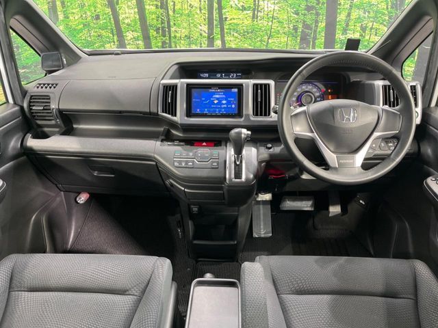 HONDA STEPWAGON SPADA 2012 Image 31