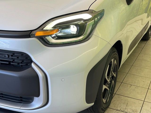 TOYOTA SIENTA HYBRID 2025 Image 31