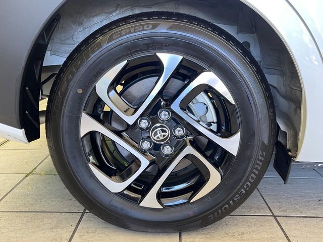 TOYOTA SIENTA HYBRID 2025 Image 31