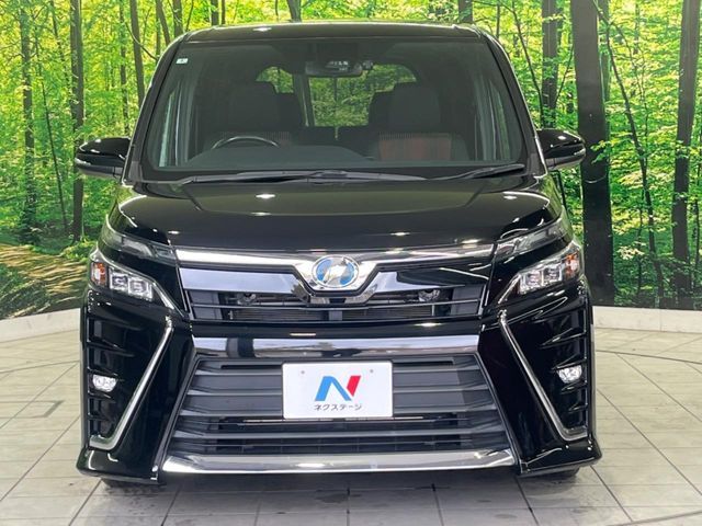 TOYOTA VOXY HYBRID 2018 Image 31