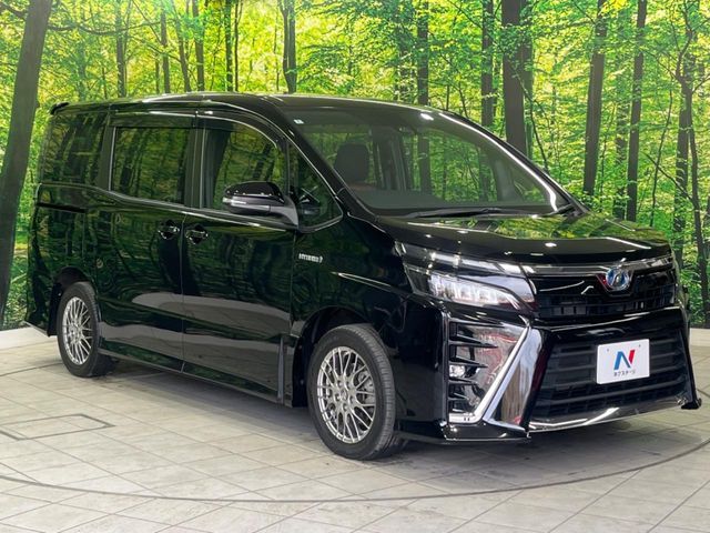 TOYOTA VOXY HYBRID 2018 Image 31