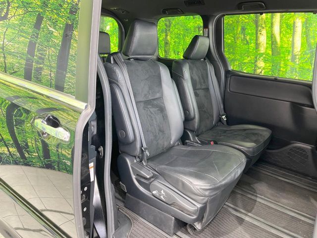 TOYOTA VOXY 2022 Image 31