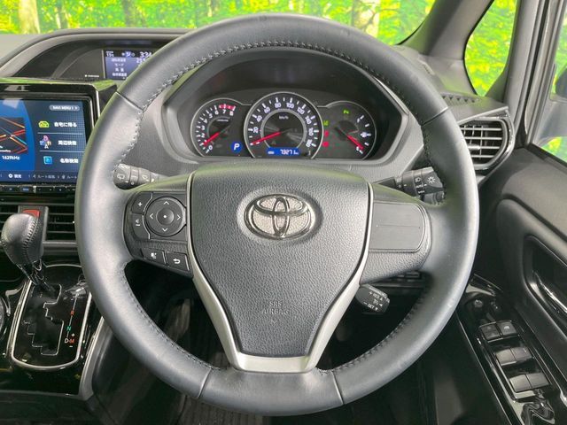 TOYOTA VOXY 2022 Image 31