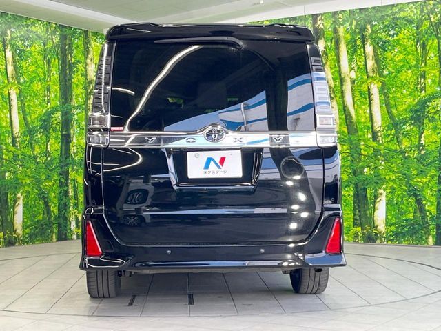 TOYOTA VOXY 2022 Image 31