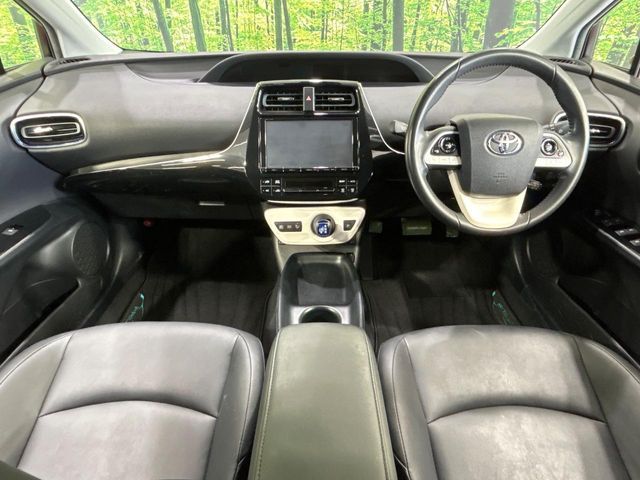 TOYOTA PRIUS 2017 Image 31