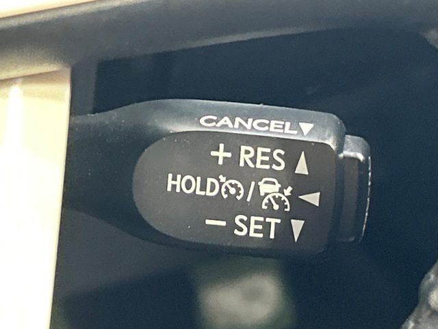 TOYOTA PRIUS 2017 Image 31