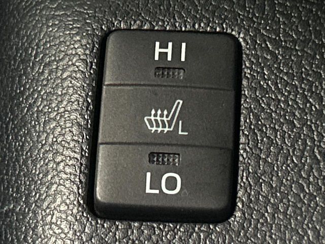 TOYOTA PRIUS 2017 Image 31