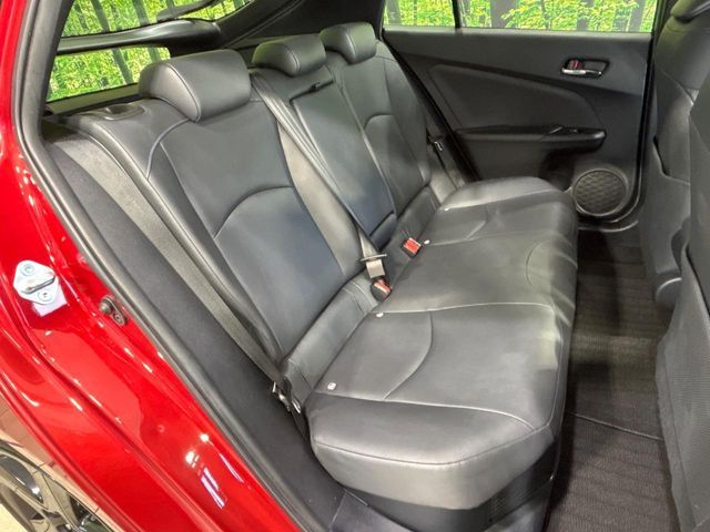 TOYOTA PRIUS 2017 Image 31