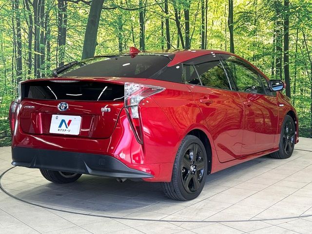 TOYOTA PRIUS 2017 Image 31