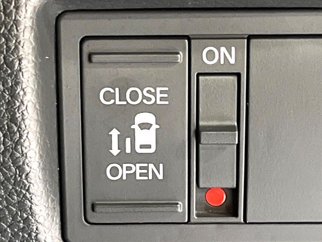 HONDA N BOX CUSTOM 2023 Image 31