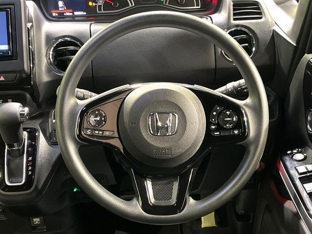 HONDA N BOX CUSTOM 2023 Image 31