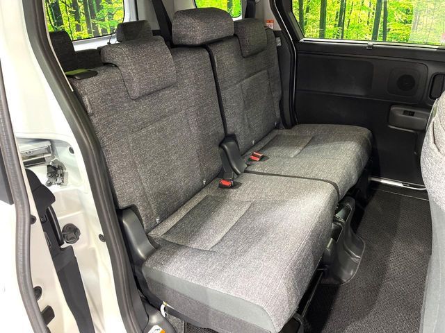 TOYOTA SIENTA HYBRID 2025 Image 31