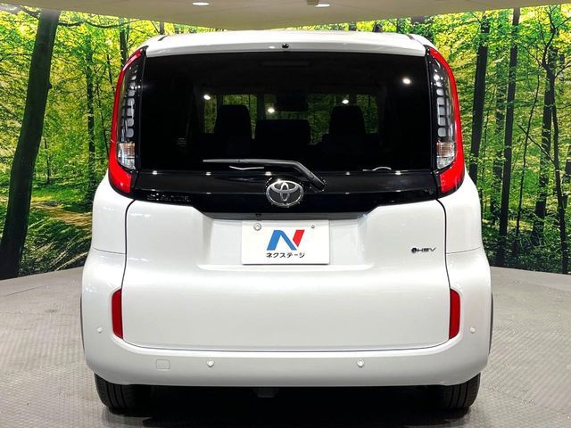 TOYOTA SIENTA HYBRID 2025 Image 31