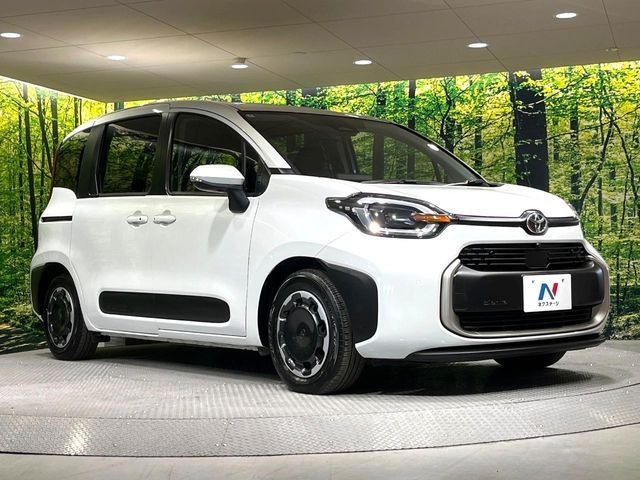 TOYOTA SIENTA HYBRID 2025 Image 31