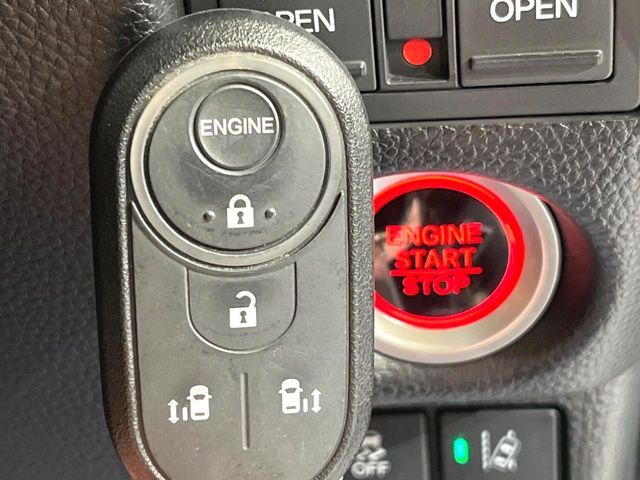 HONDA N BOX CUSTOM 2019 Image 31