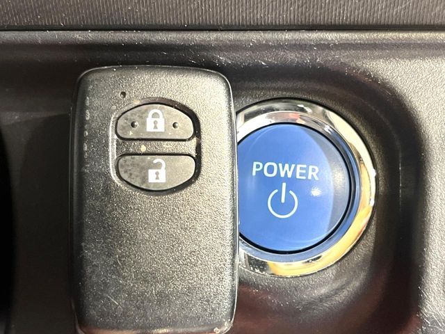 TOYOTA AQUA 2018 Image 31