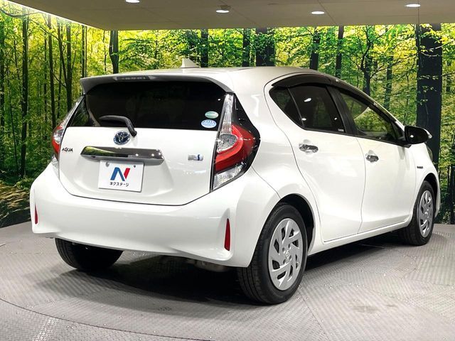 TOYOTA AQUA 2018 Image 31