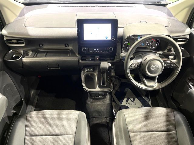 TOYOTA SIENTA HYBRID 2024 Image 31