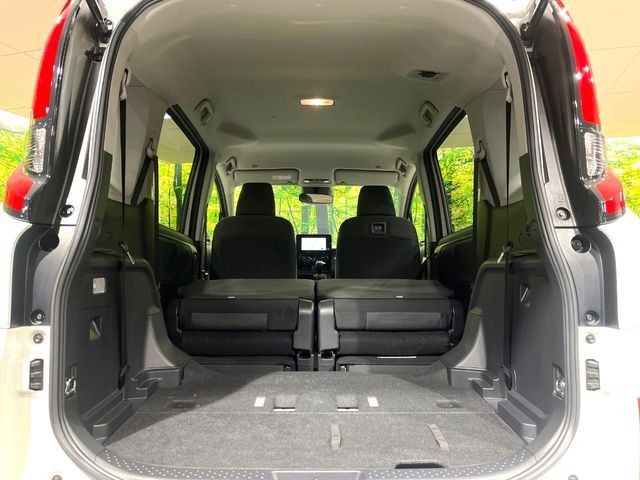 TOYOTA SIENTA HYBRID 2024 Image 31