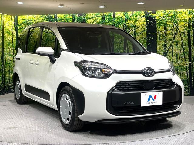 TOYOTA SIENTA HYBRID 2024 Image 31