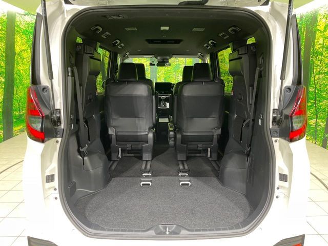 TOYOTA NOAH 4WD 2025 Image 31