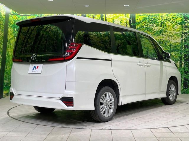 TOYOTA NOAH 4WD 2025 Image 31