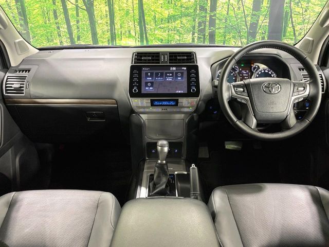 TOYOTA LANDCRUISER PRADO 2023 Image 31