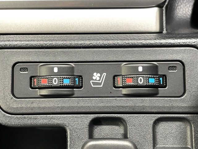 TOYOTA LANDCRUISER PRADO 2023 Image 31