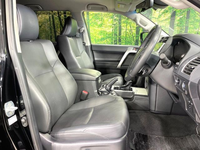 TOYOTA LANDCRUISER PRADO 2023 Image 31