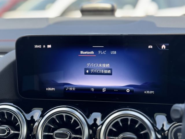 MERCEDES BENZ EQA 2024 Image 31