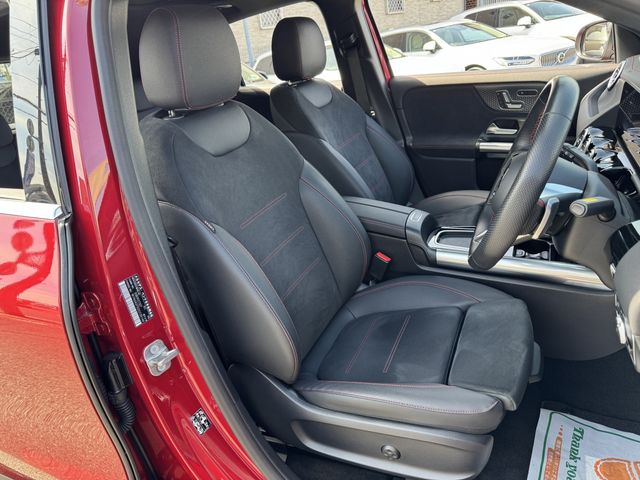 MERCEDES BENZ EQA 2024 Image 31