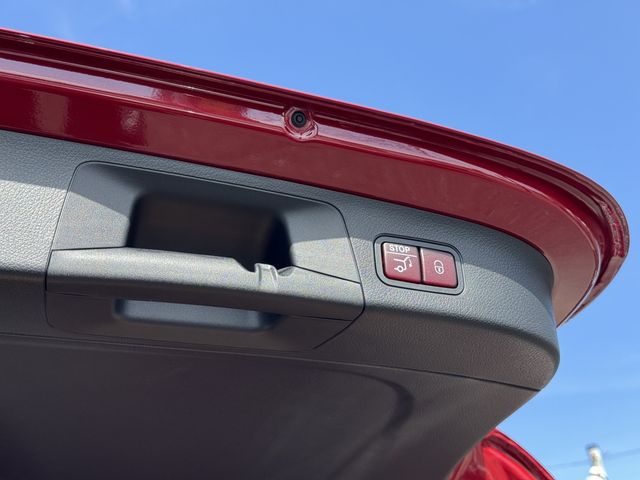 MERCEDES BENZ EQA 2024 Image 31