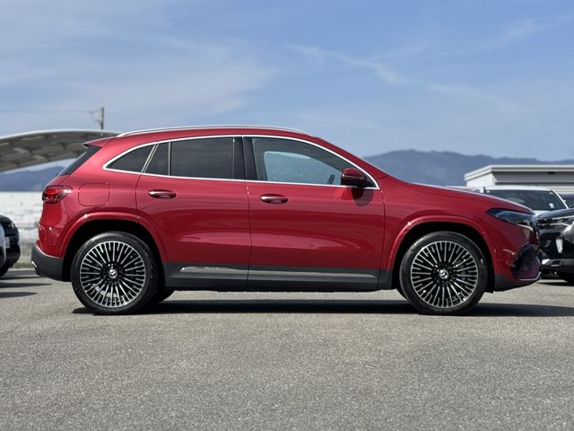 MERCEDES BENZ EQA 2024 Image 31