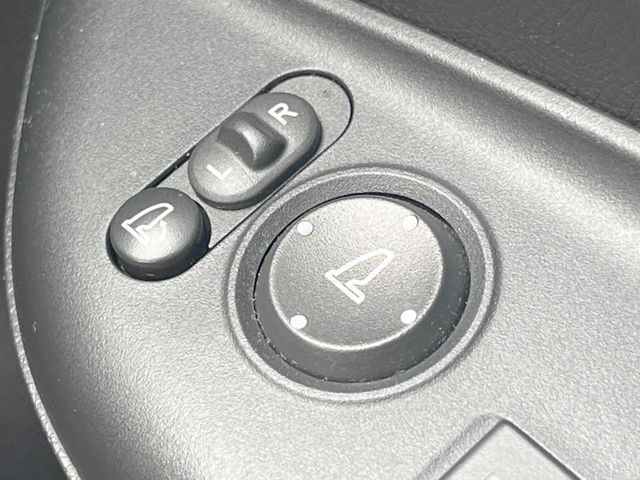 HONDA FIT HYBRID 2016 Image 31