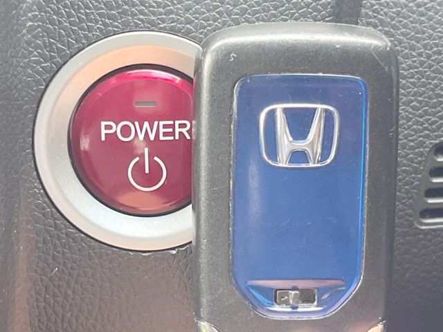 HONDA FIT HYBRID 2016 Image 31