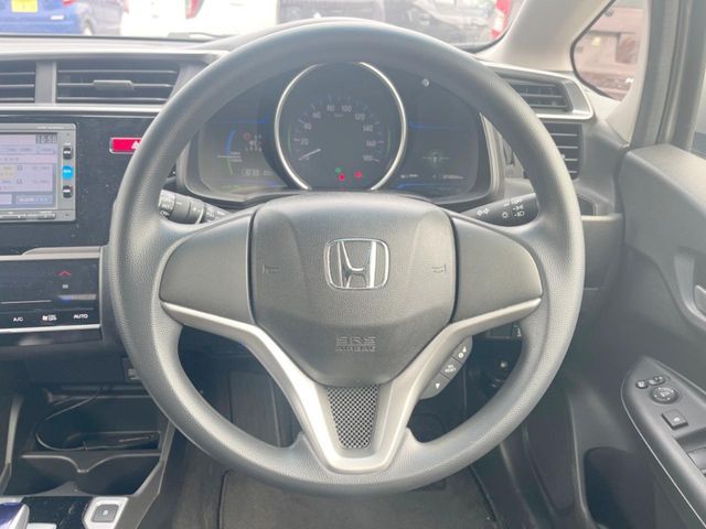 HONDA FIT HYBRID 2016 Image 31