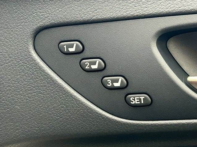 TOYOTA LEXUS RC300H 2016 Image 31