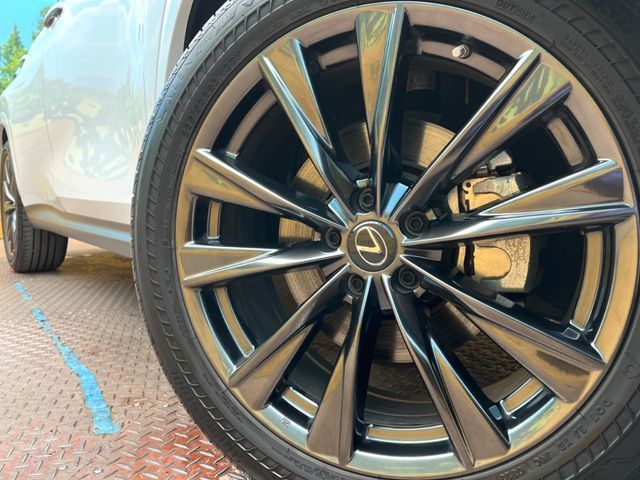 TOYOTA LEXUS NX350H 2023 Image 31