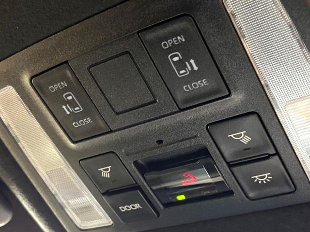 TOYOTA VOXY 2024 Image 31