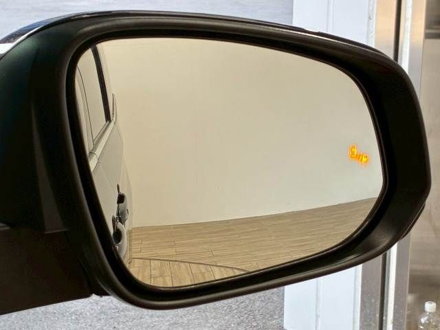 TOYOTA VOXY HYBRID 2023 Image 31