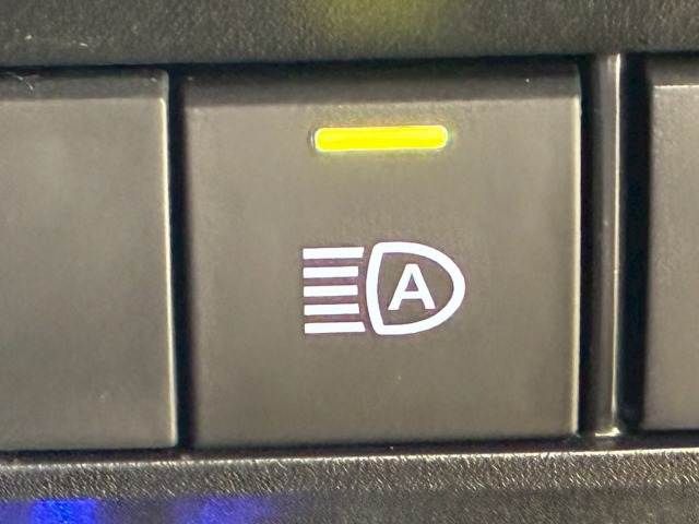 TOYOTA VOXY HYBRID 2023 Image 31