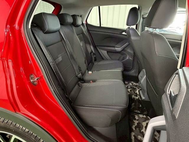 VOLKSWAGEN T-CROSS 2020 Image 31