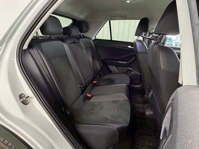 VOLKSWAGEN T-ROC 2023 Image 31