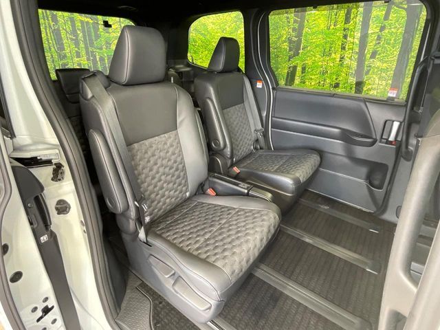 TOYOTA VOXY 2024 Image 31